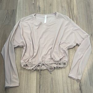 Lululemon Athletica beige/lavemder Ruched Crop Blouse